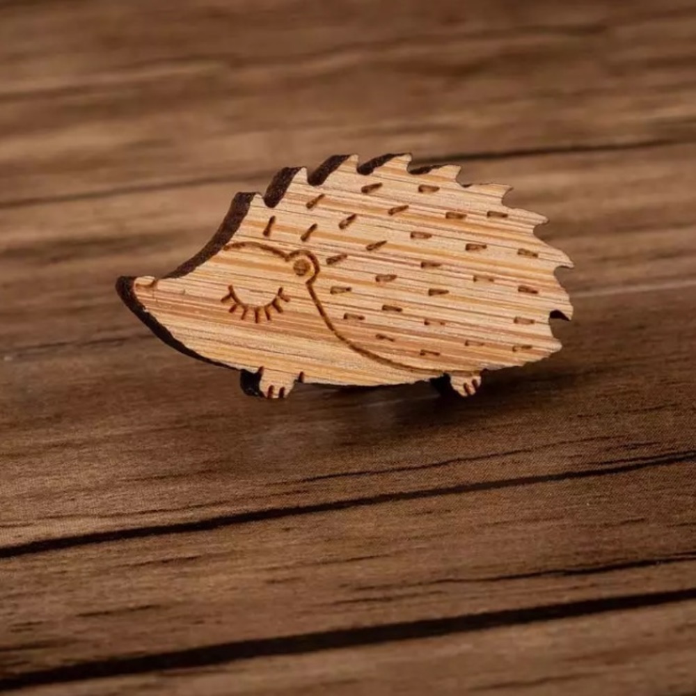 🎉 New Cute Wooden Hedgehog Brooch Pin